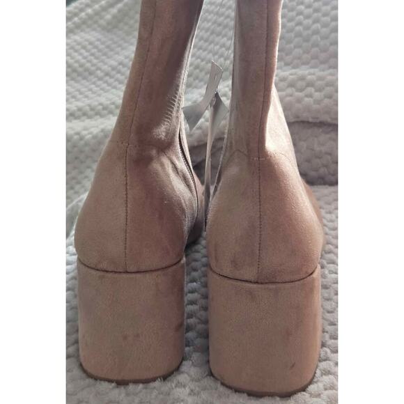 A NEW DAY size 9 Boots - Picture 4 of 7